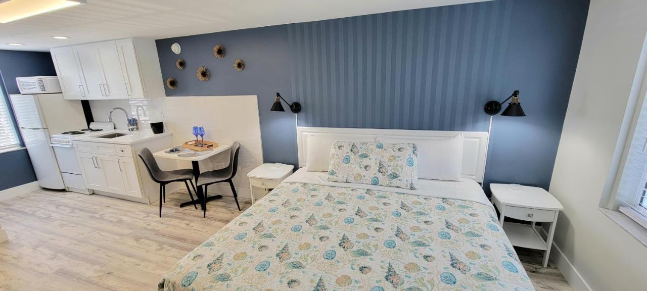Satellite Motel St. Pete Beach Eksteriør billede