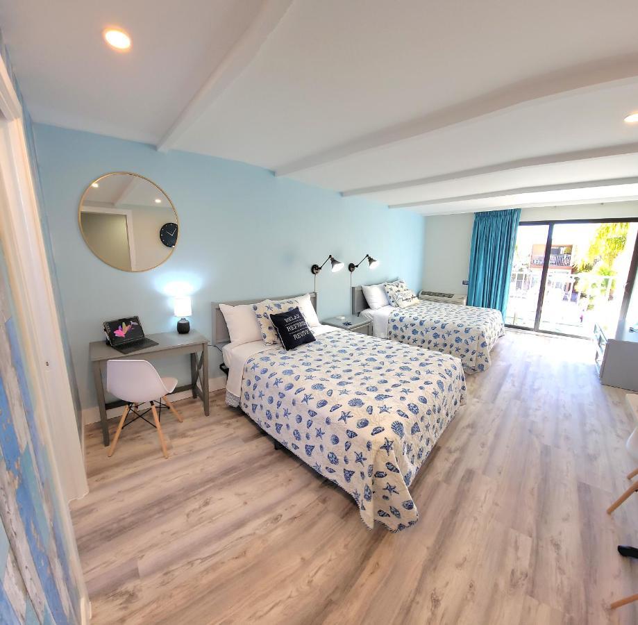Satellite Motel St. Pete Beach Eksteriør billede