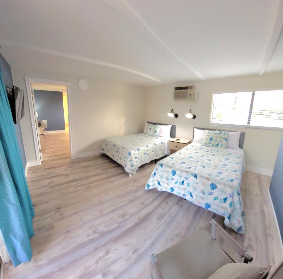 Satellite Motel St. Pete Beach Eksteriør billede