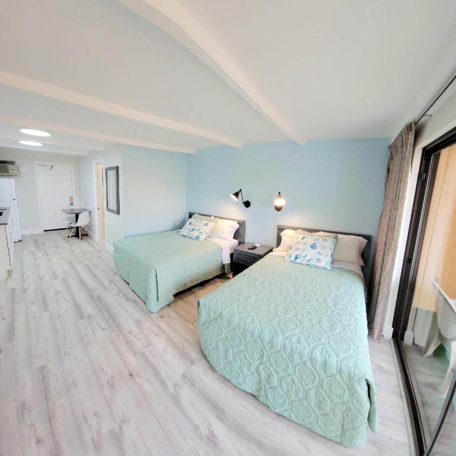 Satellite Motel St. Pete Beach Eksteriør billede